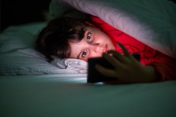 How Screen Time Affects Your Child’s Sleep: 6 Tips