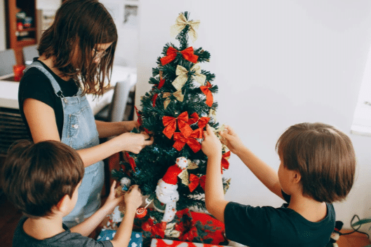 10 Fun Christmas Decorations for Kids