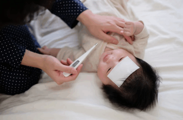 How to Handle Colds and Fever in Newborns