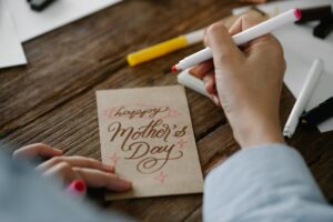 10 Mother’s Day Crafts for Little Kids